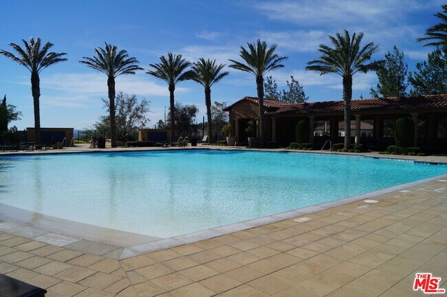 Building Photo - 20607 W Chestnut Cir