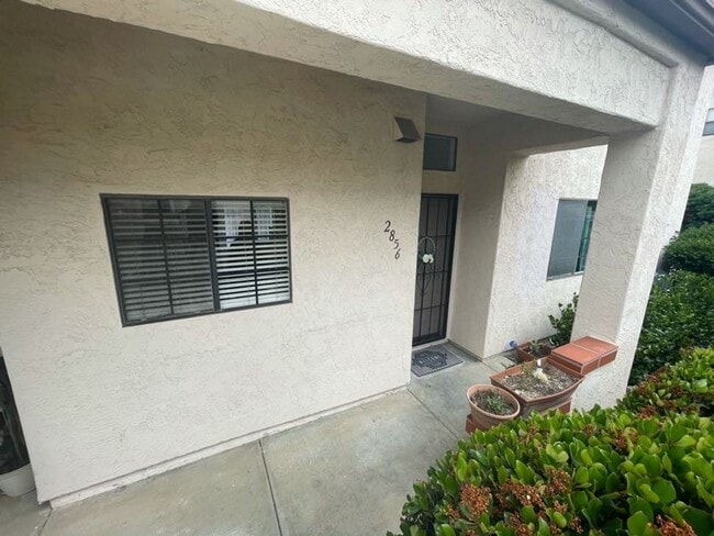 Building Photo - Charming 2 Bed, 2 Bath Carlsbad Home with ...