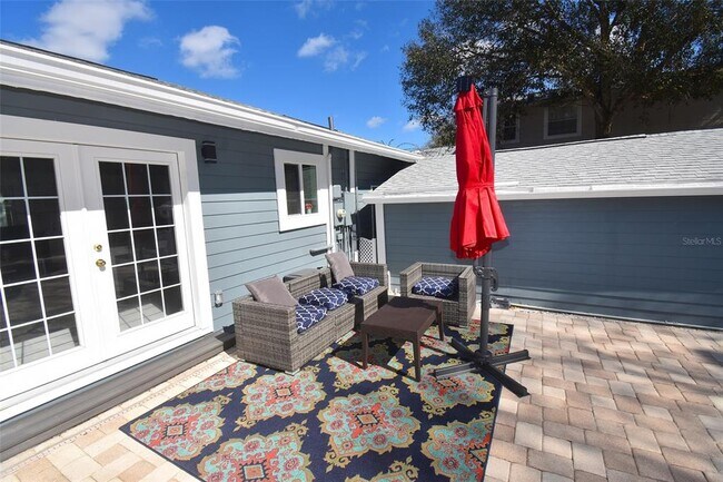 Building Photo - 2450 Hawthorne St