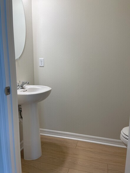 Building Photo - 3156 Emerald Acres Ln