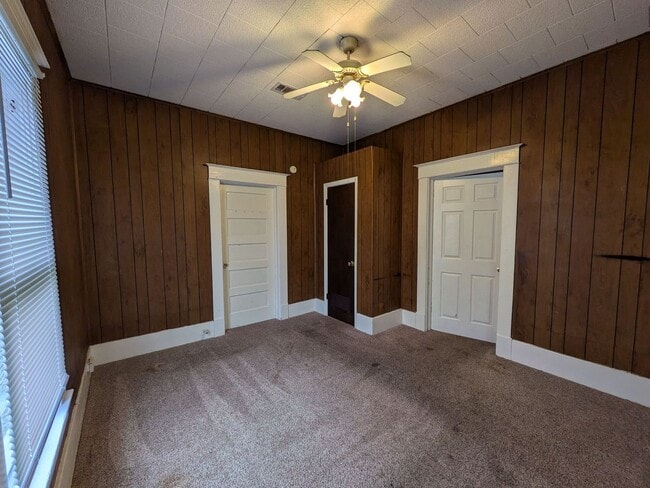 Building Photo - 1819 10th St