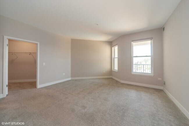 Building Photo - 18w070 Royce Blvd