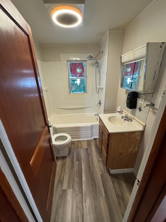 Building Photo - 5134 E Apple Ave