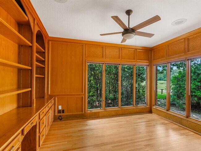 Building Photo - 33 Sweetleaf Ct
