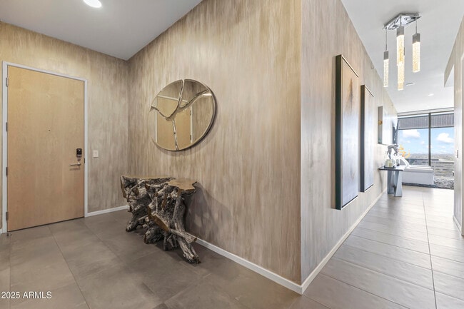 Building Photo - 7180 E Kierland Blvd