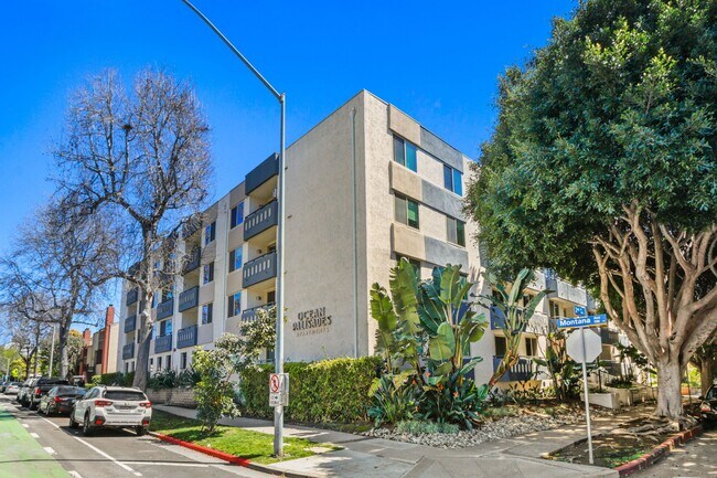 Building Photo - 801 2nd Street