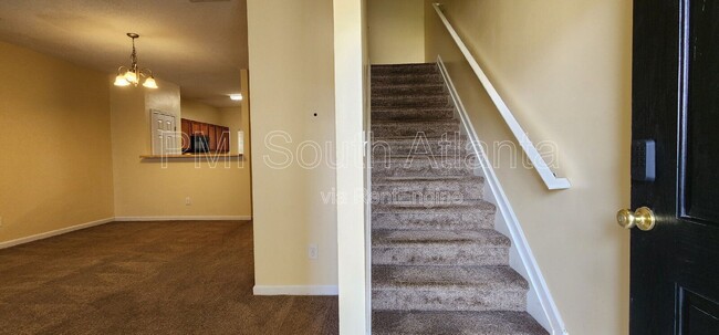 Building Photo - 7298 Wagon Wheel Ct