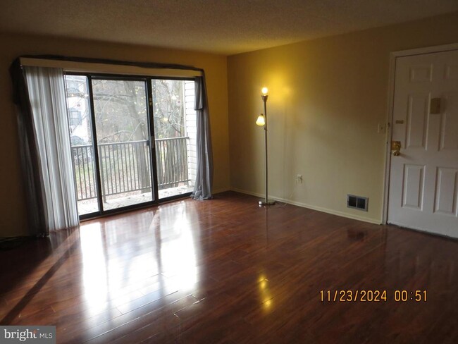 Building Photo - 19 Joyner Ct