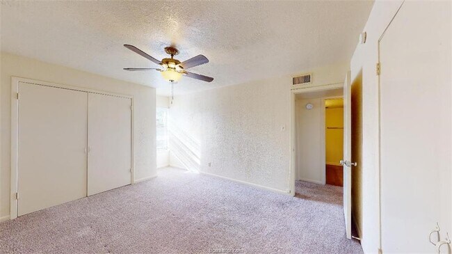 Building Photo - 3800 E 29th St