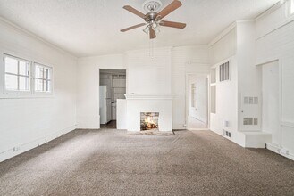 Building Photo - 2 BR Carriage Home 3 Blocks from Cheesman Park!