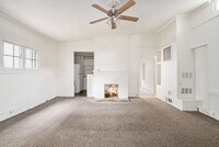 Building Photo - 2 BR Carriage Home 3 Blocks from Cheesman Park!