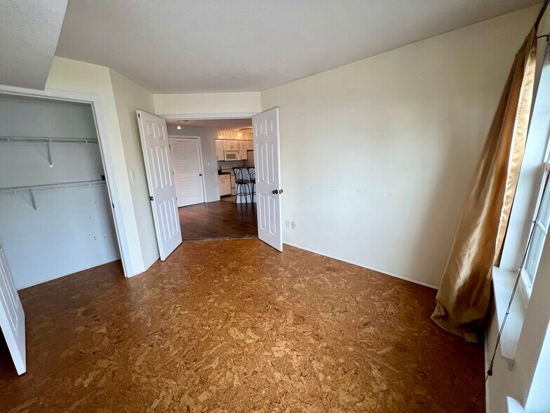 Building Photo - 3 Forest Glen Cir