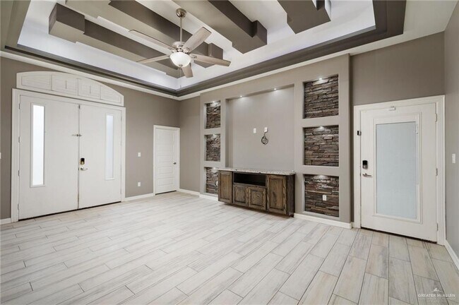 Building Photo - 14 Ebony Ave