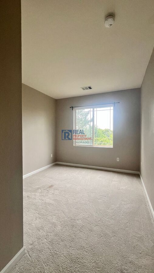 Building Photo - 9611 W Coco Cir