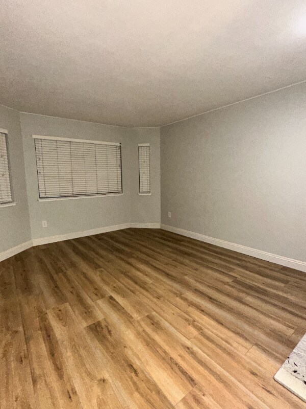 Building Photo - 2600 Brookside Dr