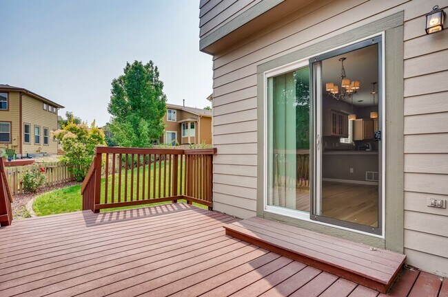 Building Photo - Gorgeous light and bright home in desirable Hearth neighborhood