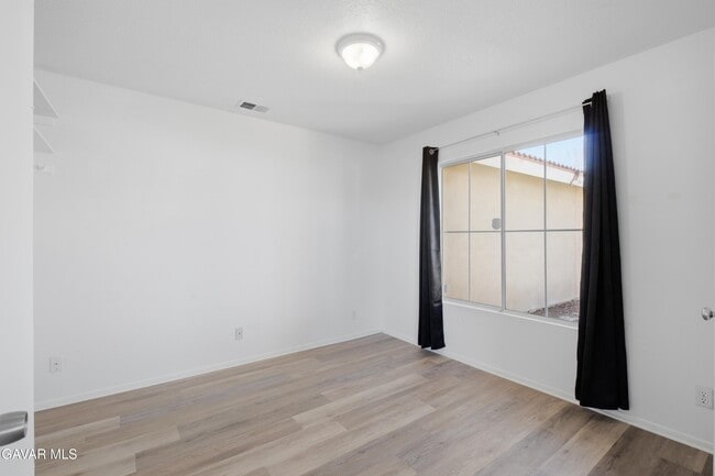 Building Photo - 44762 Shadowcrest Dr