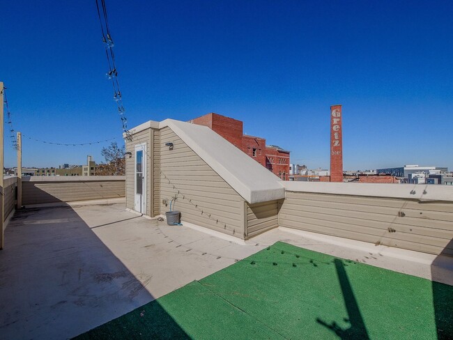 Building Photo - Three Bedroom Modern Olde Kensington Condo with Roofdeck