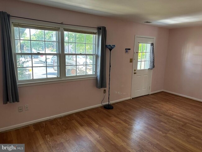 Building Photo - 1628 Fort Fisher Ct