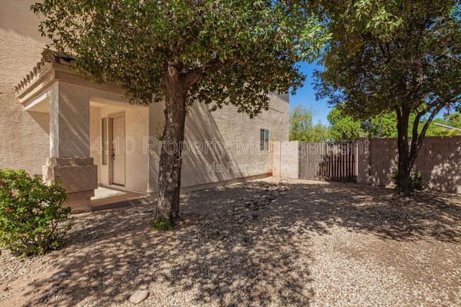 Building Photo - 2320 W Allens Peak Dr