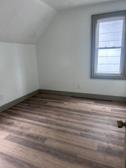 Building Photo - 6010 Bower Ave