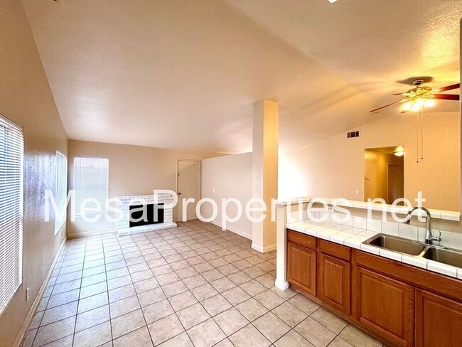 Building Photo - 10850 Villa St