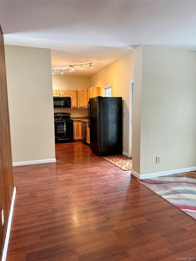 Building Photo - 91-97-97 Sawmill Rd