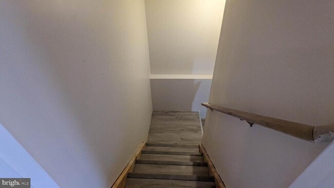Building Photo - 829 Gallows Ct