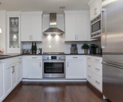 Building Photo - 10 Byron Pl