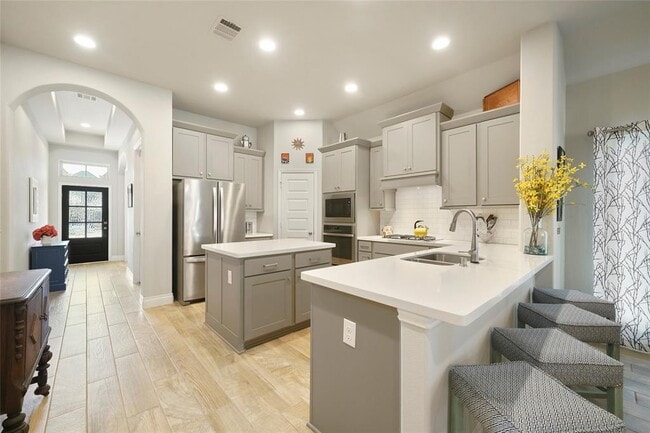 Building Photo - 14947 Scarlet Branch Dr