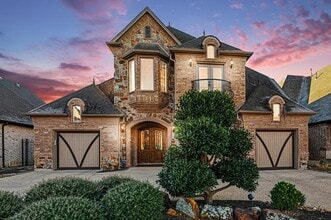 Building Photo - 8404 Sandhill Crane Dr