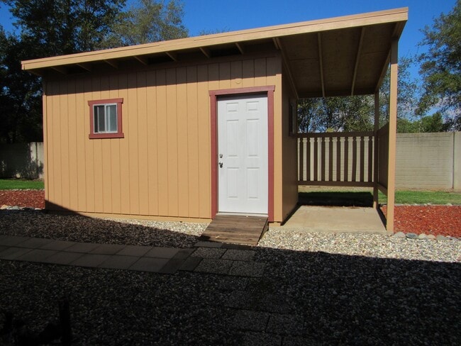 Building Photo - 14750 Cardoza Ct