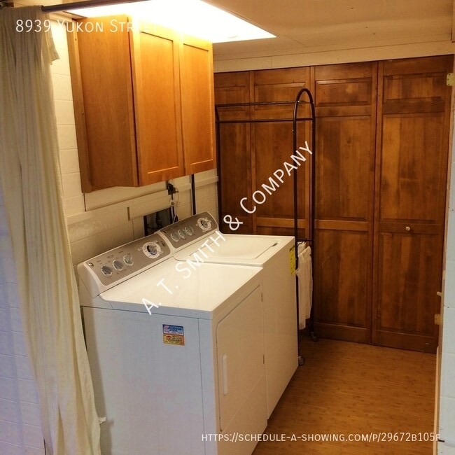 Building Photo - 8939 Yukon St