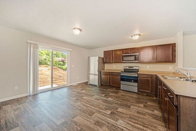 Building Photo - 4340 Briarhill Dr