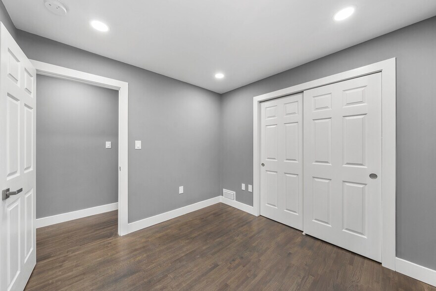 Room 2 - 1117 Chestnut St