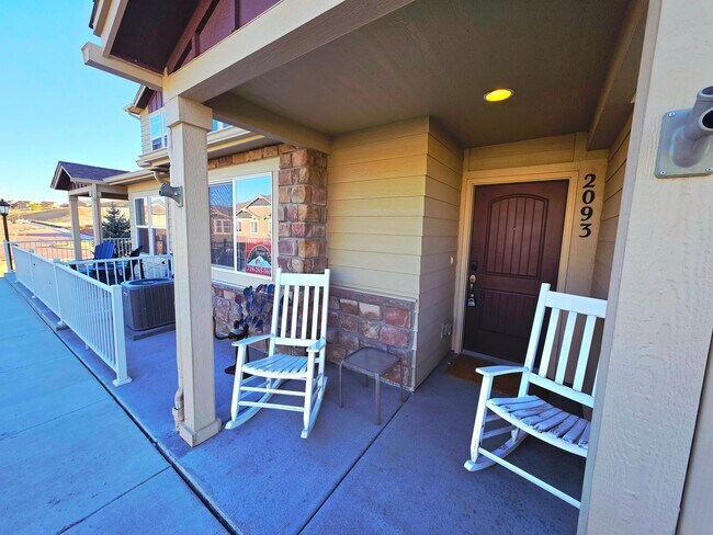 Building Photo - Charming 3 bedroom Townhome