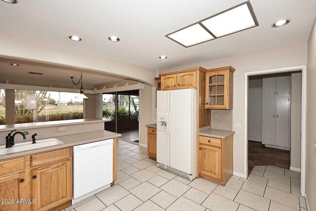 Building Photo - 14211 N Cameo Dr
