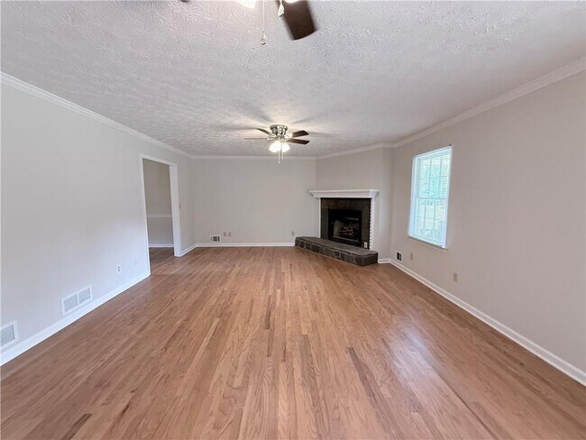 Building Photo - 40 Salem Ridge