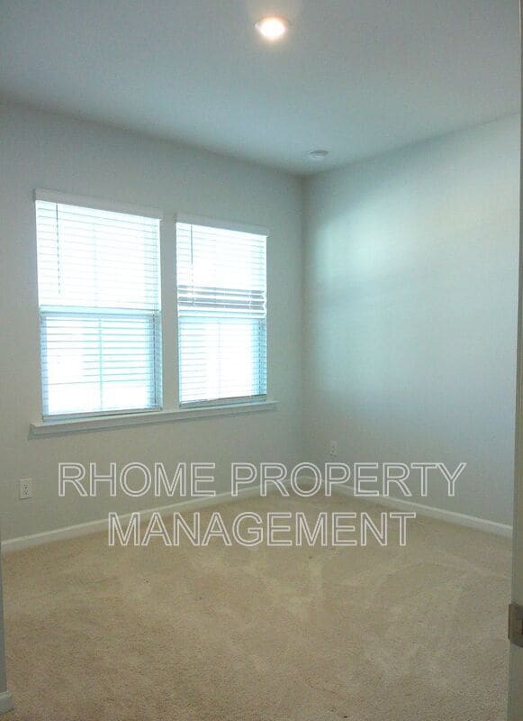 Building Photo - 3026 Birdsong Ave