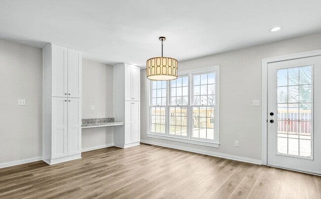 Building Photo - 400 Newman Way