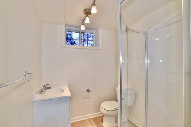 Building Photo - Spacious, Accessible Downtown Silver Spring Townhome!!.... Renovated Kitchen, Finished Basement, ...