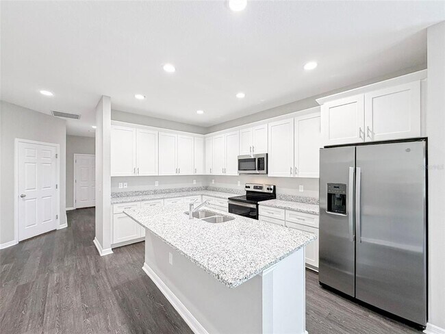 Building Photo - 3358 Cup Dr