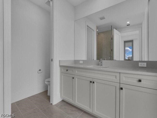 Building Photo - 4810 Pelican Colony Blvd
