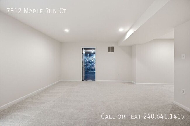 Building Photo - 7812 Maple Run Ct