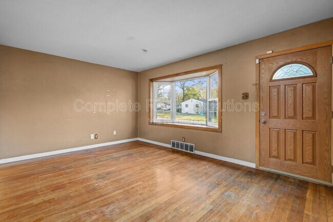 Building Photo - 1386 Fairmeadows Ln