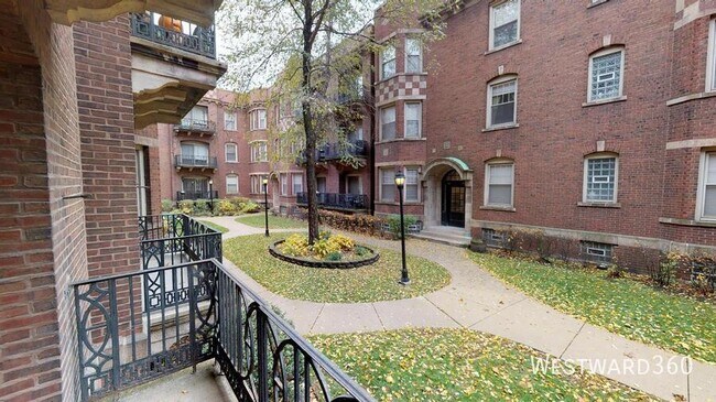 Building Photo - 5327 S Harper Ave