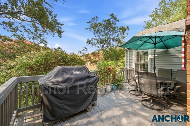 Building Photo - 2505 Ravencroft Ct