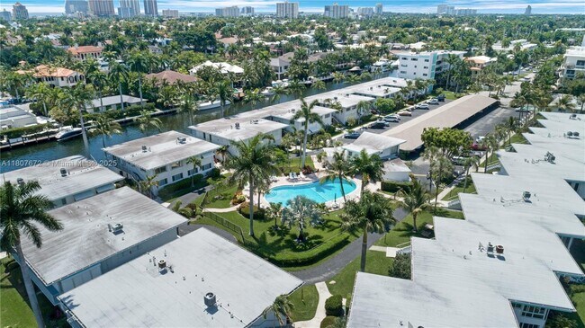 Building Photo - 180 Isle of Venice Dr