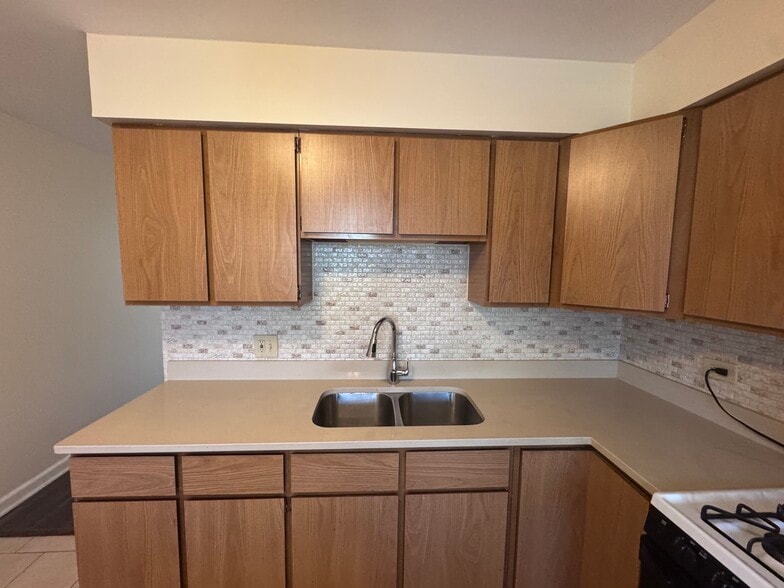 Building Photo - 5448 W Agatite Ave