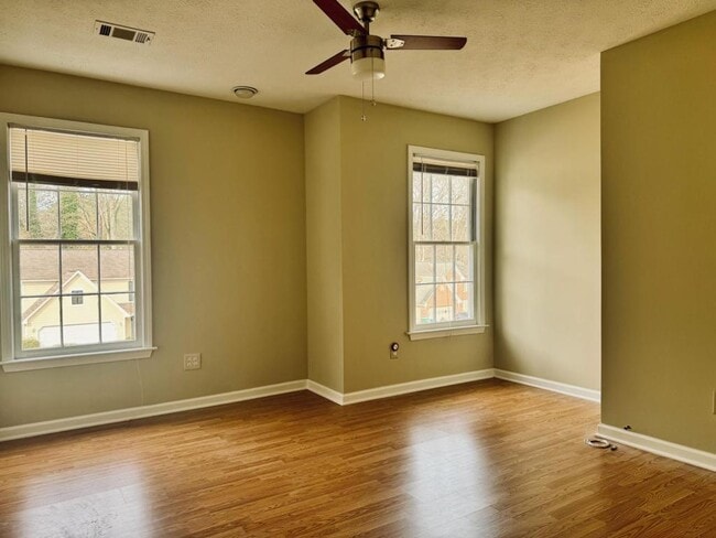 Building Photo - 3624 Manchester Dr